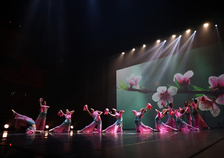 Formosa Cultural Style Dancers, TAIWAN